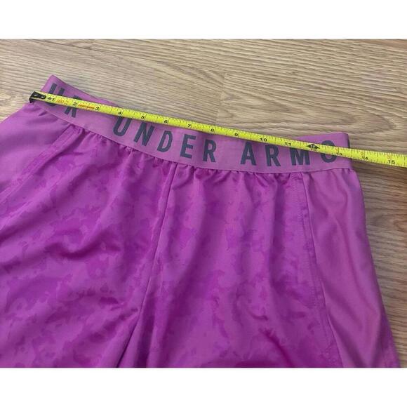 Under Armour Shorts Size Medium - Picture 3 of 5